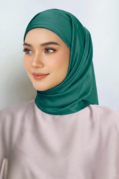 Layha Hijab Satin Silk - Pearl Green