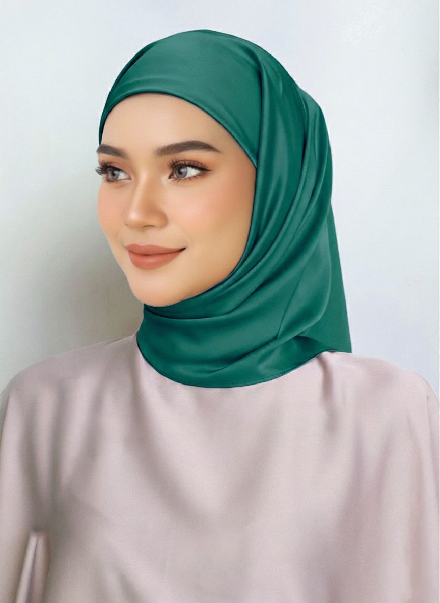 Layha Hijab Satin Silk - Pearl Green