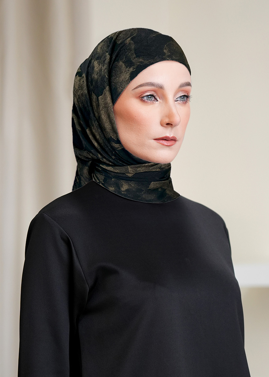 Layha Hijab "Glam Edition"  - Golddust Black