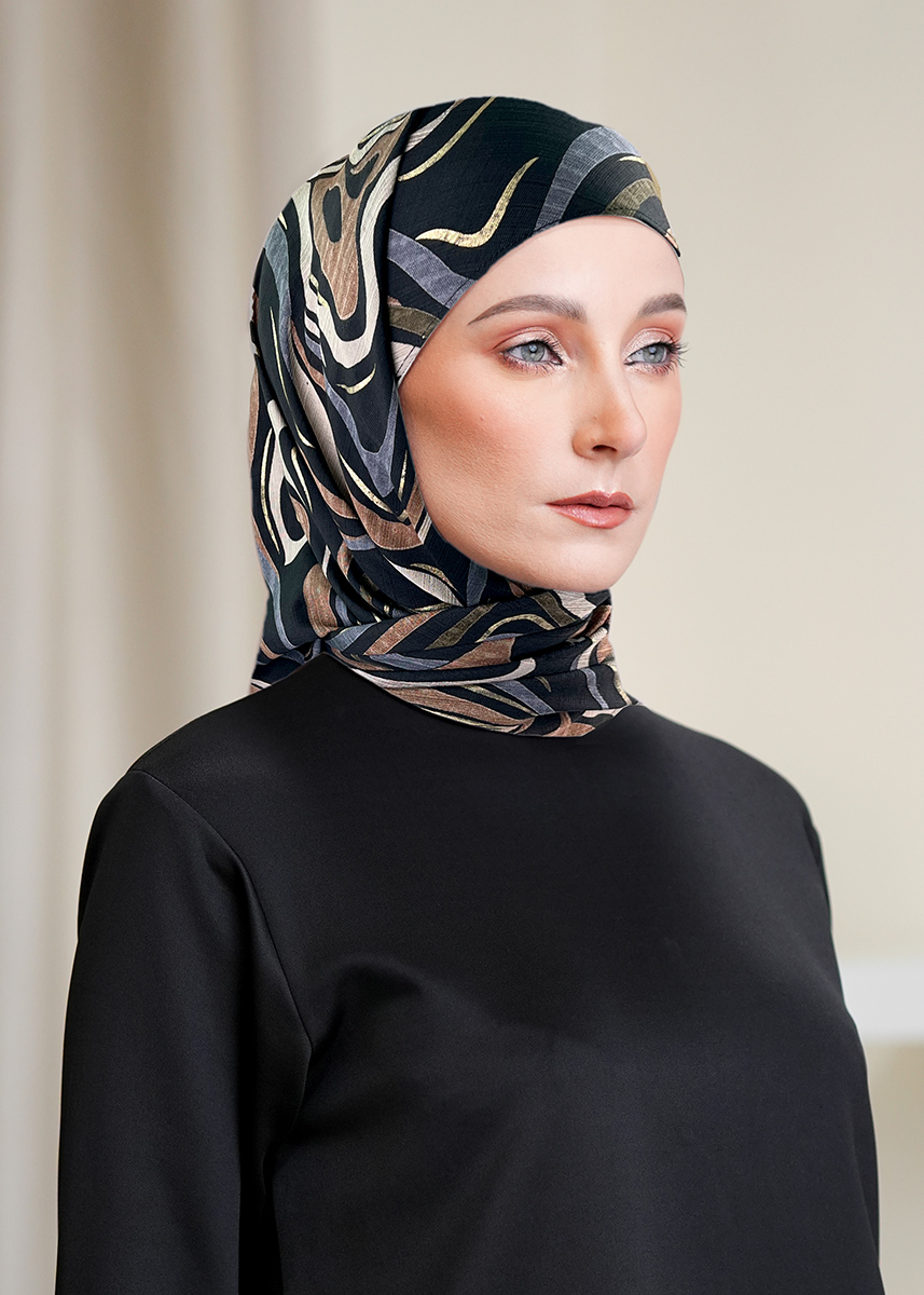 Layha Hijab "Regal Edition" - Black Swirl
