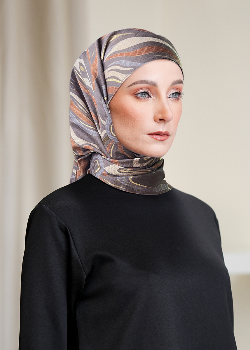 Layha Hijab "Regal Edition" - Smokey Swirl