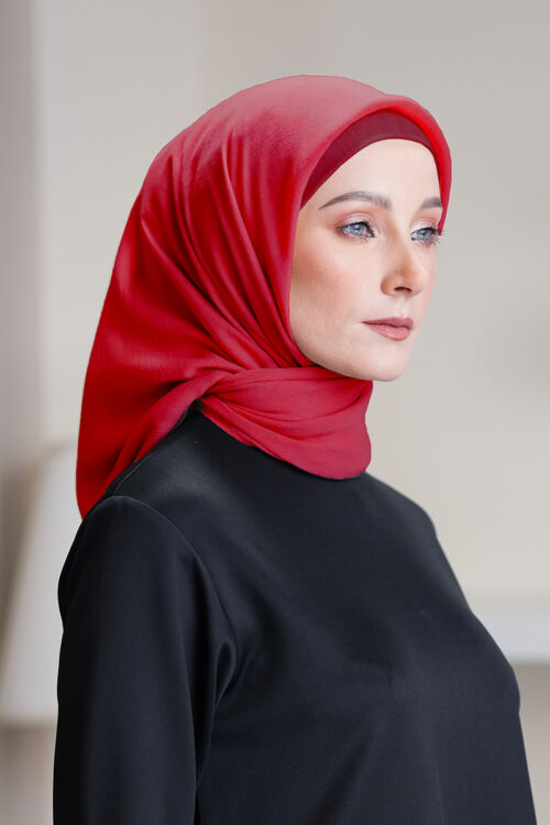 Talia Hijab "Premium Voile" - Lipstick Red