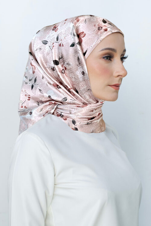 Tamara Hijab "Fleury Satin" - Orchid Pink