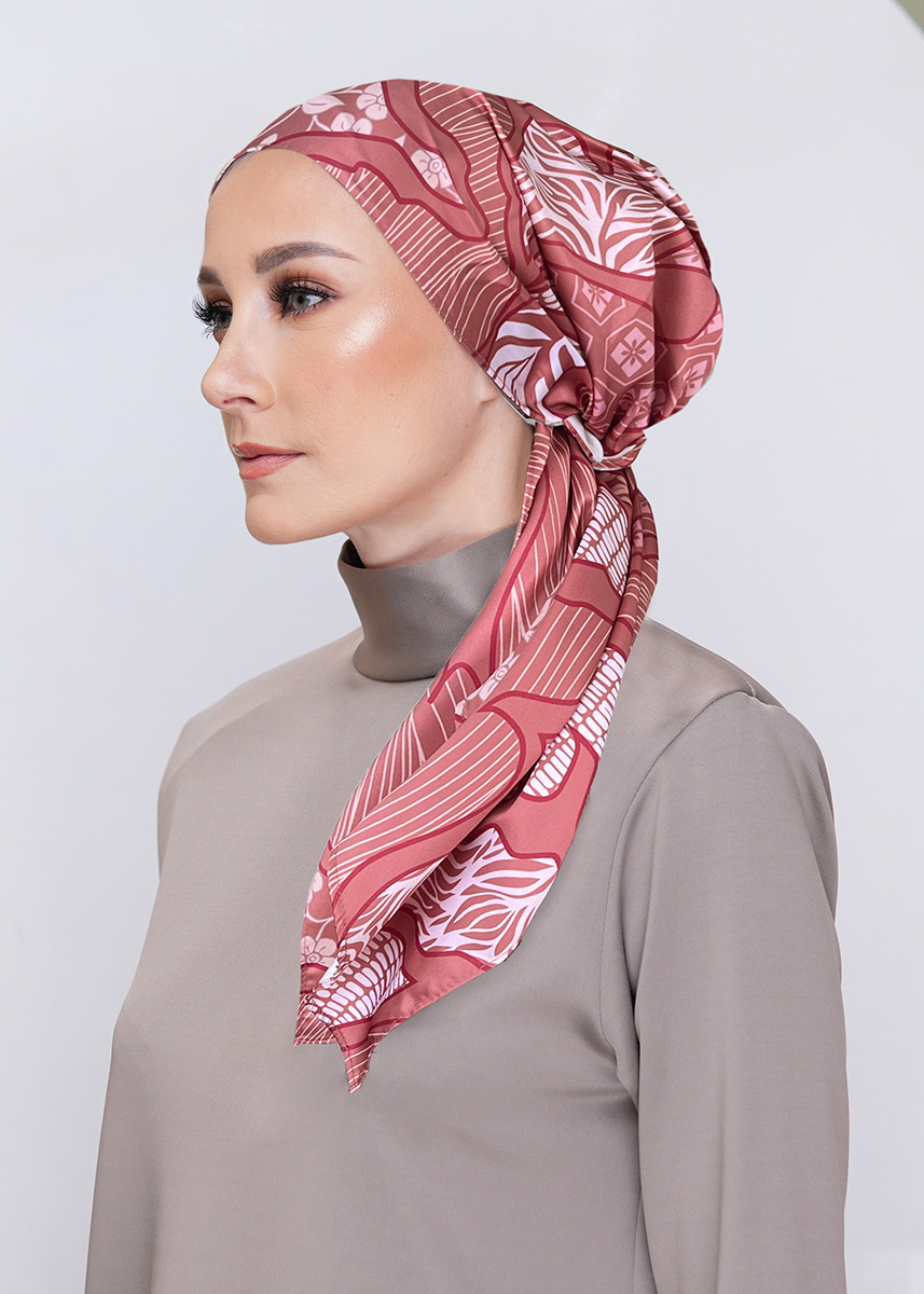 Lady Bonita Turban "Abstract Series" - Crimson Dream