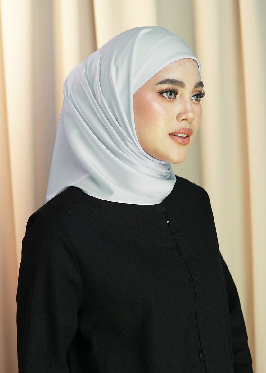 Tamara Hijab "Satin Silk" - Silver Ice